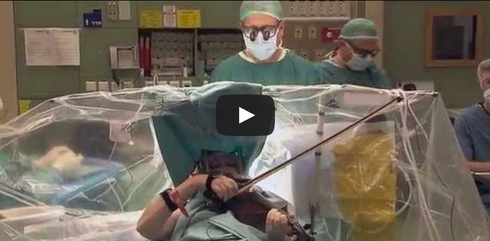 violinist plays mozart brain surgery