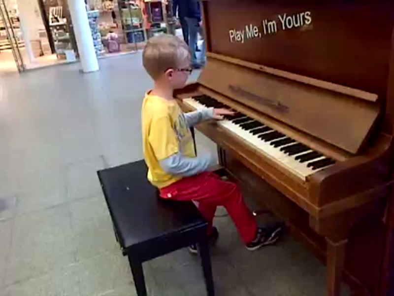 Piano Prodigy Plays Chopin