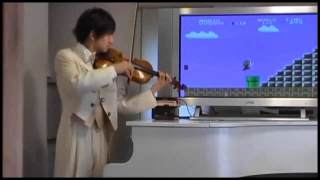 Violinist Plays Along to Super Mario Bros
