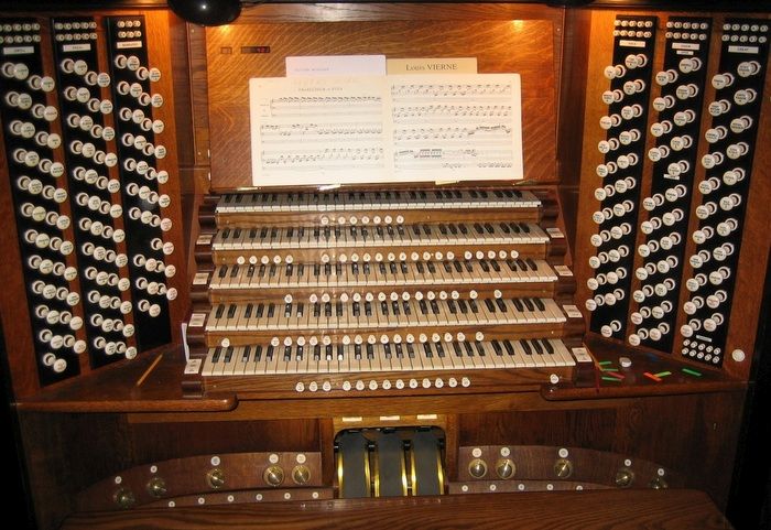 Image of Harrison and Harrison pipe organ at Westminster Abbey