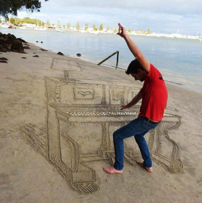 Jamie harkings 3d sand piano