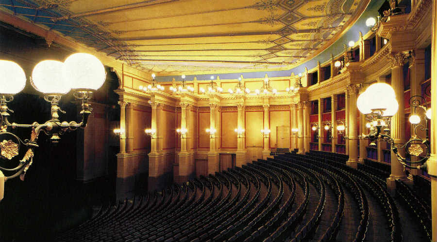 bayreuth festspiel interior