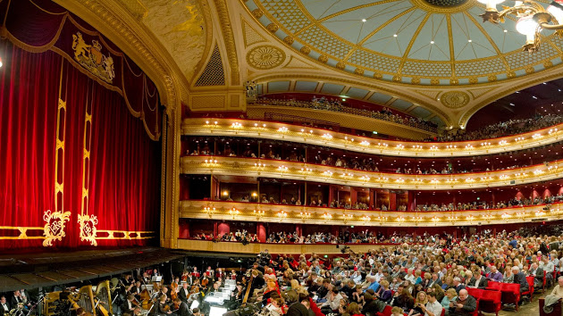 royal opera house auditorium