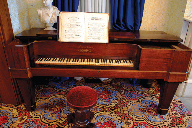 piano heard by lincoln