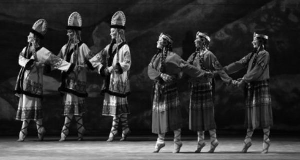 The Rite of Spring at Théâtre des Champs Élysées