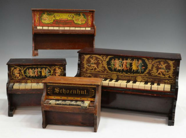 toy pianos