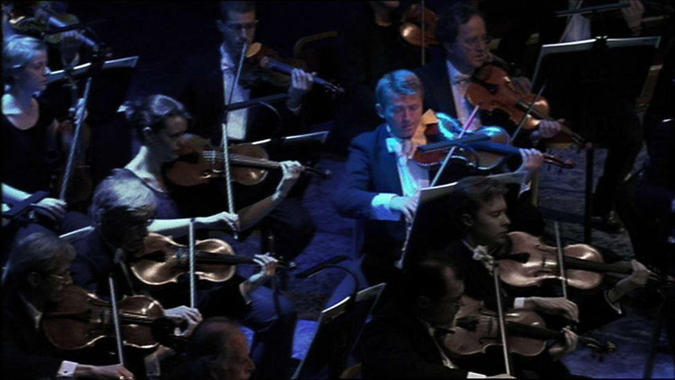 violinst chris goldscheider sues royal opera house 
