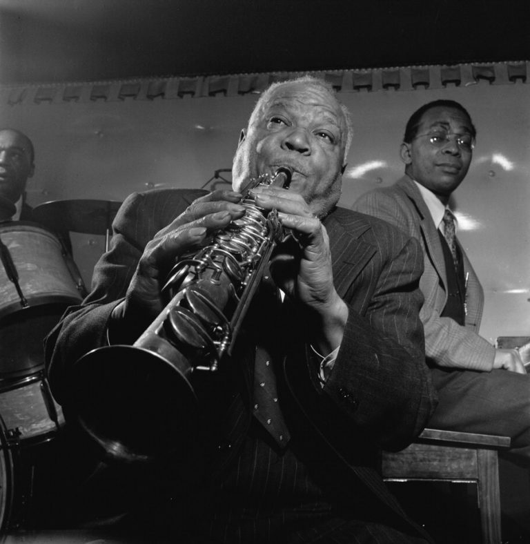 10 Famous Saxophone Players You Should Know Great Saxophonists CMUSE
