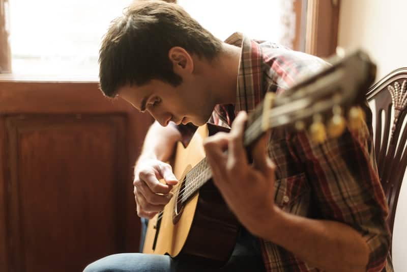 Can Classical Guitar be Self Taught Without a Teacher?