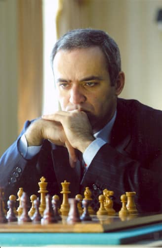 A Garry Kasparov MasterClass Chess Review