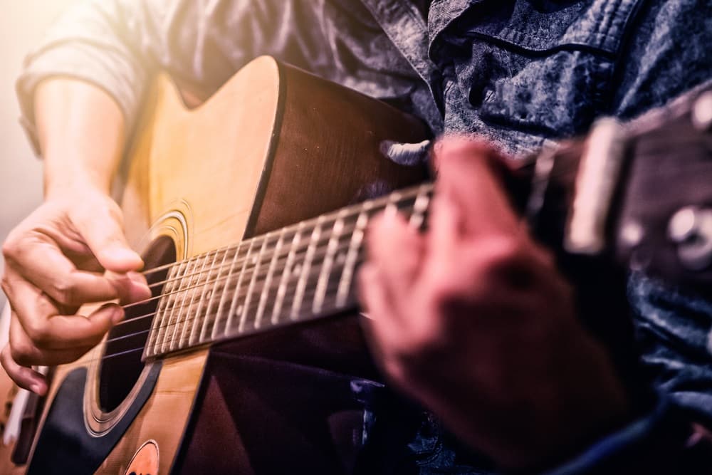 Best Ways To Learn Acoustic Guitar