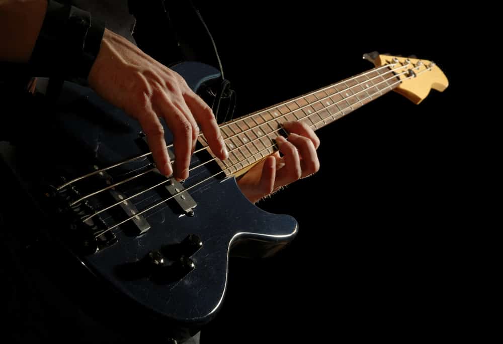 Best Ways to Learn Electric Bass Guitar