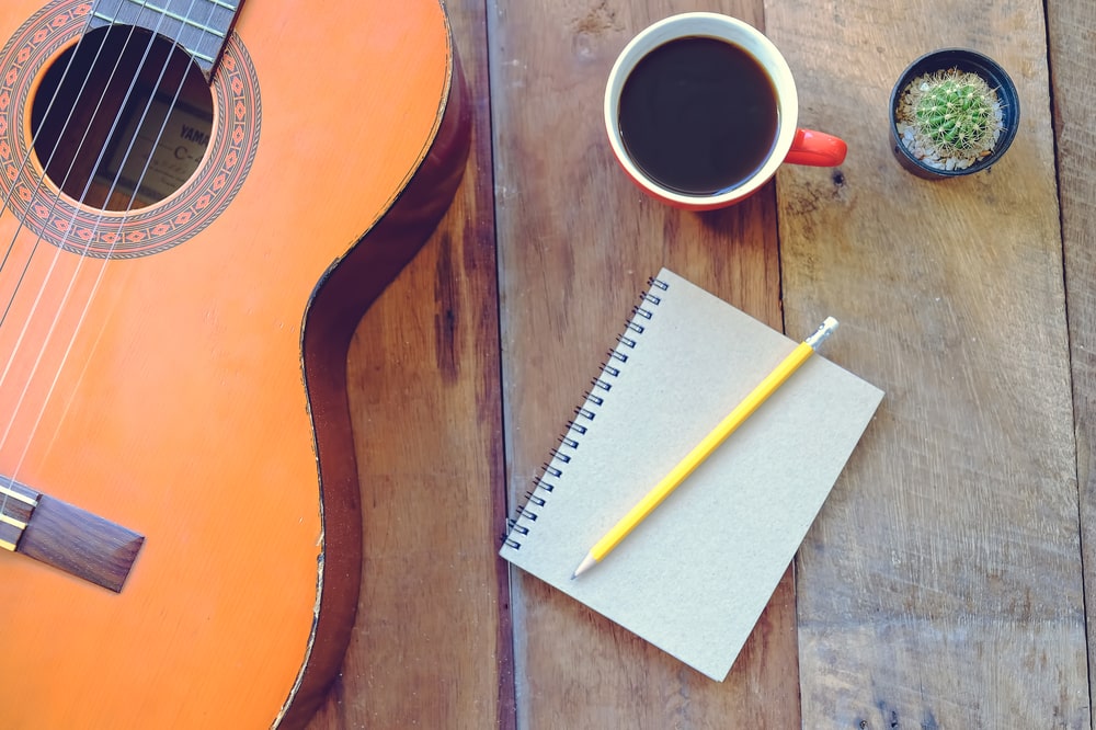 learn guitar songwriting lessons online