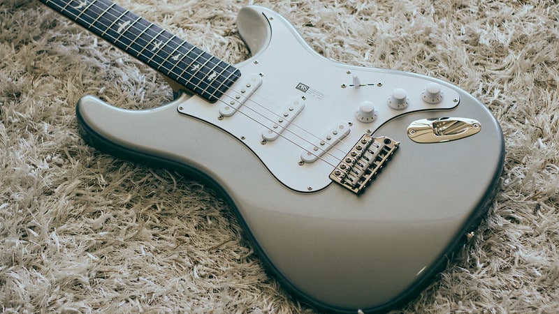 A PRS Silver Sky