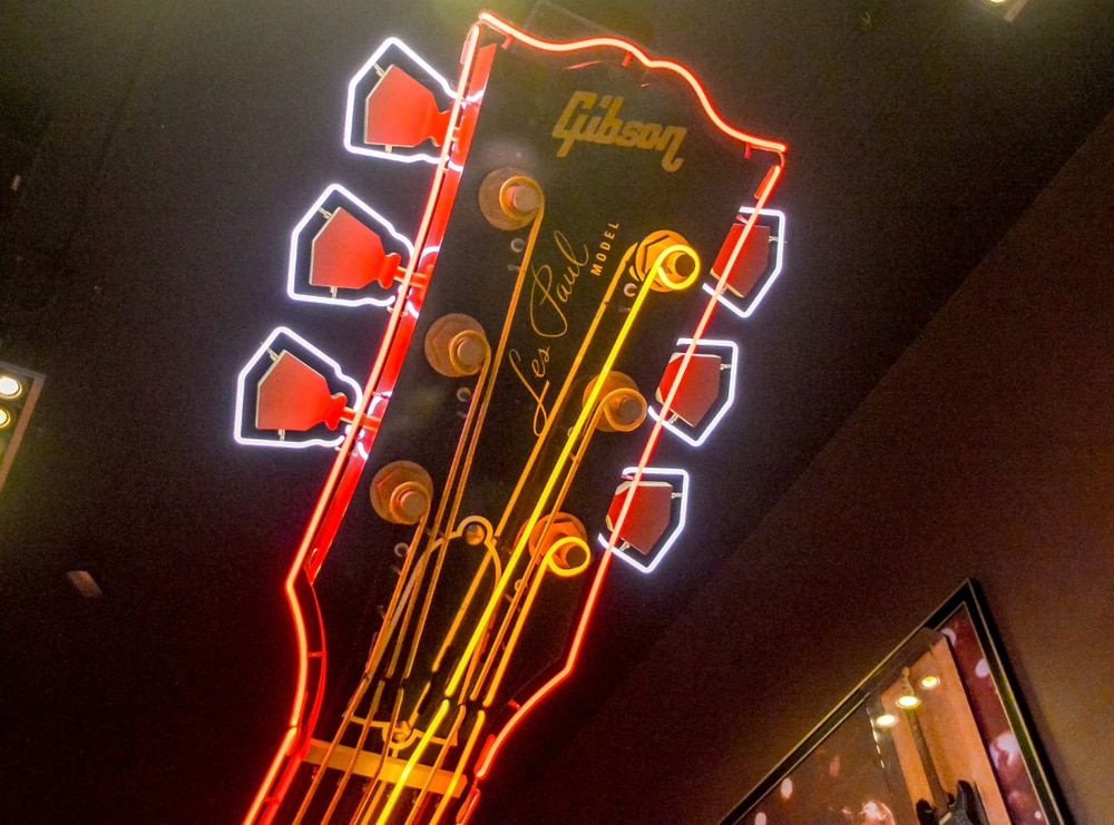 Gibson Songwriter vs Hummingbird Guitar Comparison (Guide) CMUSE