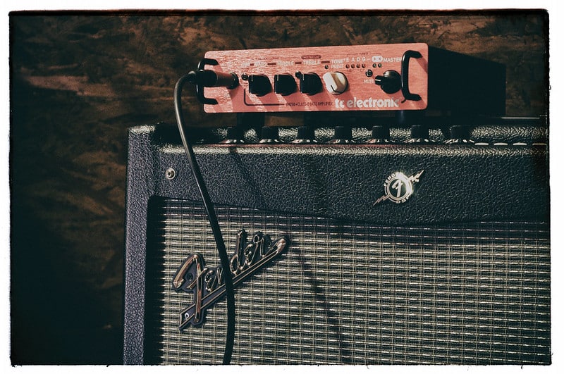 A Fender Mustang