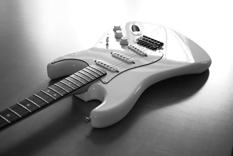 Arctic white stratocaster