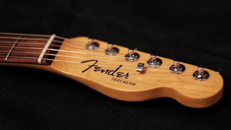 Fender Elite headstock