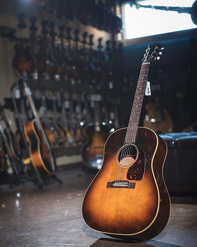 The Gibson J45