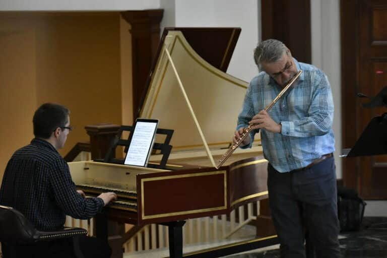 6 Popular Male Flute Players You Should Know CMUSE