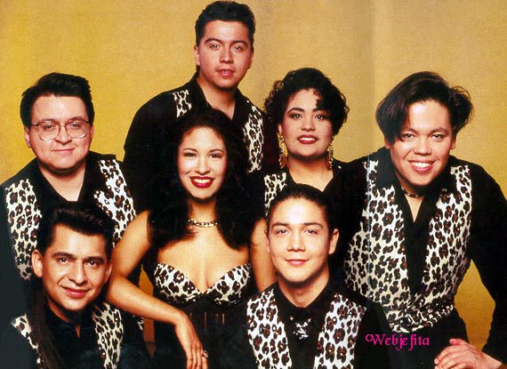 Selena y Los Dinos