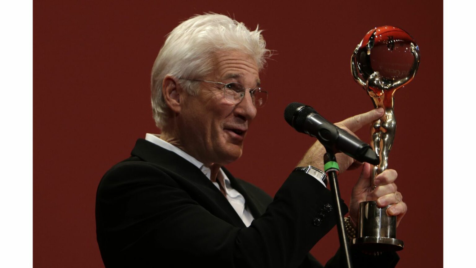 Does Richard Gere Play the Piano? - CMUSE